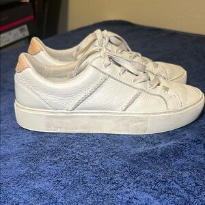 UGG Alameda Lace Up White Leather Sneakers Women’s Size 8.5